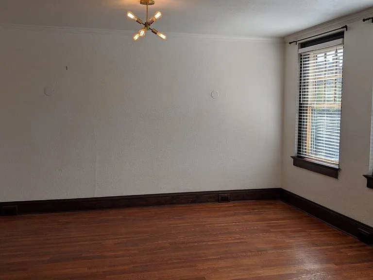 446 N Main St — Photo 9