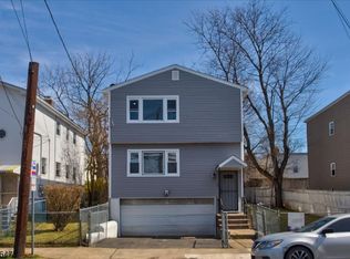 192 Fabyan Pl, Newark, NJ 07112