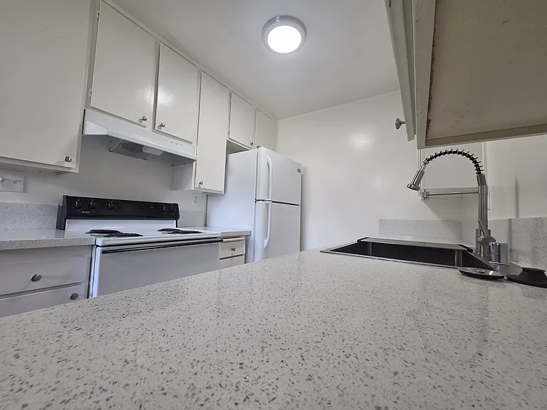 Bagley Villas — Photo 13