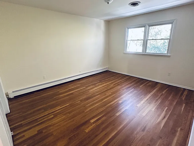 49 Jamie Ct #2 — Photo 16