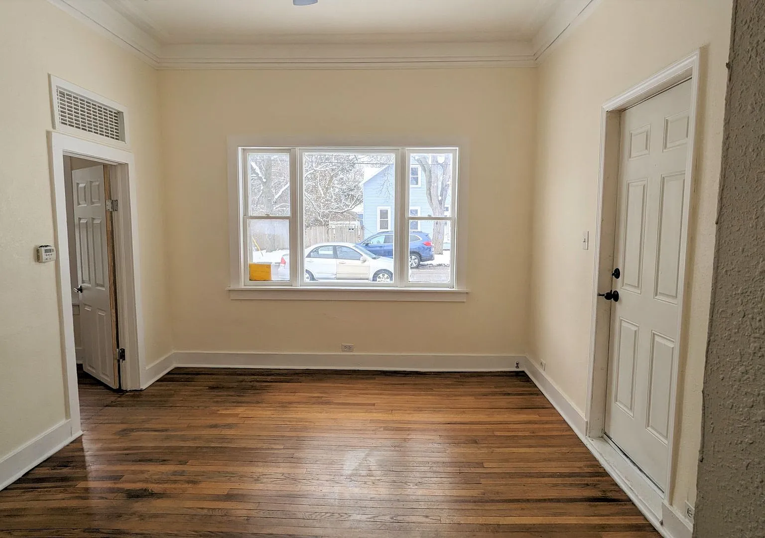 1230 Spring St- 3 bedroom house — Photo 4