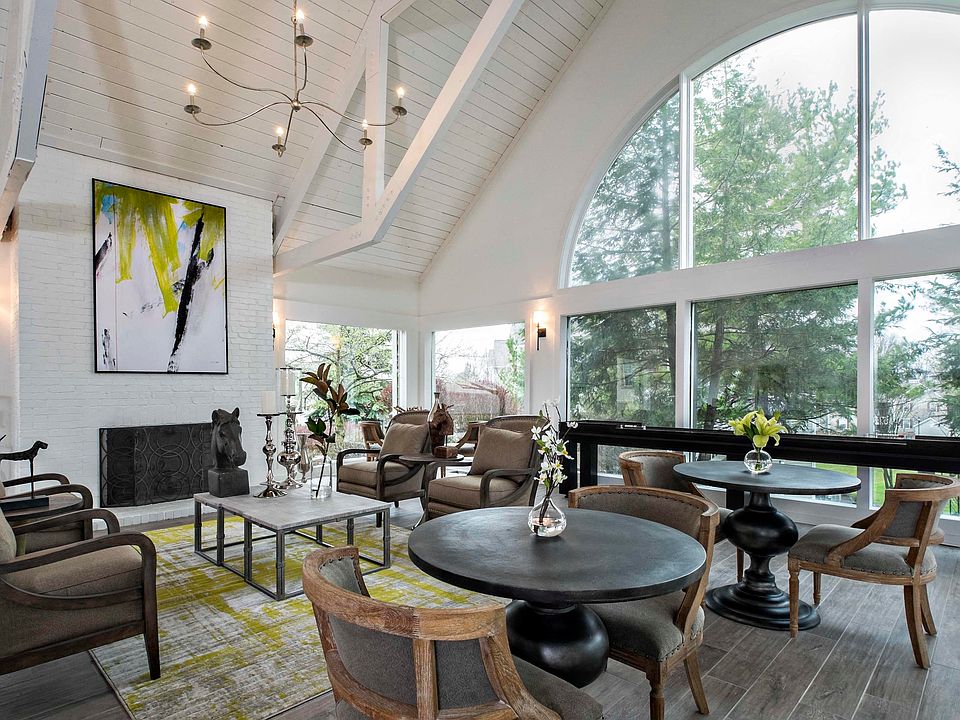 Fireplace Seating in Clubhouse