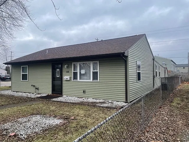 1101 Briarcliff Dr photo 1