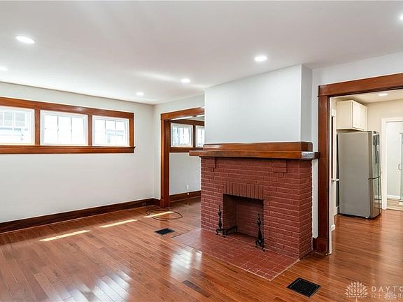 4th image of 829 Carlisle Ave