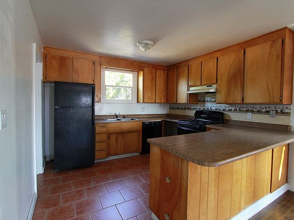 4th image of 244 S 12th St