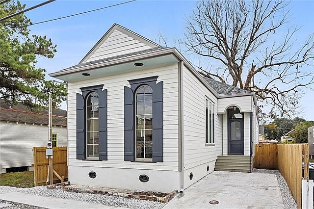 1st image of 1310 Music St