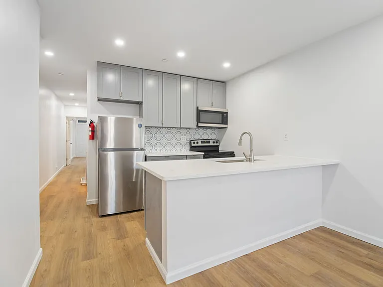 1428 A St SE #2 — Photo 9