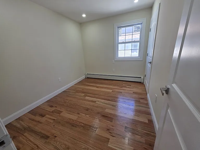 145-49 179th St #2 — Photo 3