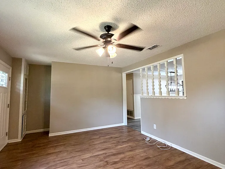 115 Crestwood Dr — Photo 6