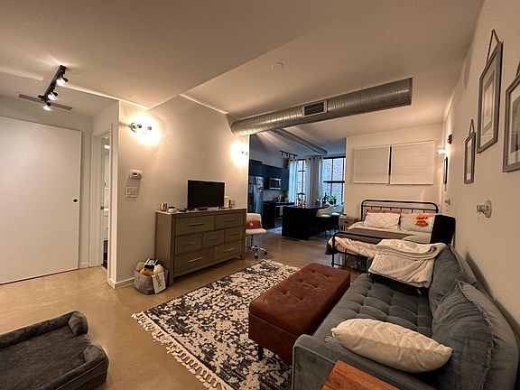 3rd image of 1409 Germantown Ave #2H