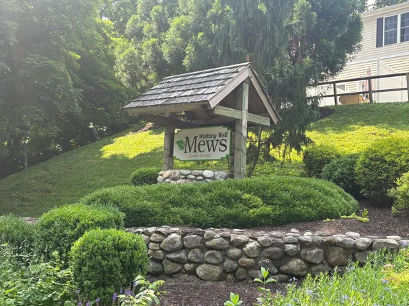 22 Wishing Well Lane #22, New Milford, CT 06776