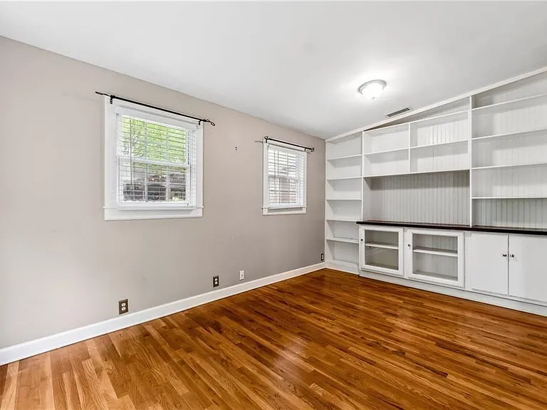 976 Hall Pl NW — Photo 26