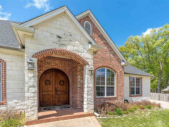 5th image of 2406 Shadow Creek Cir