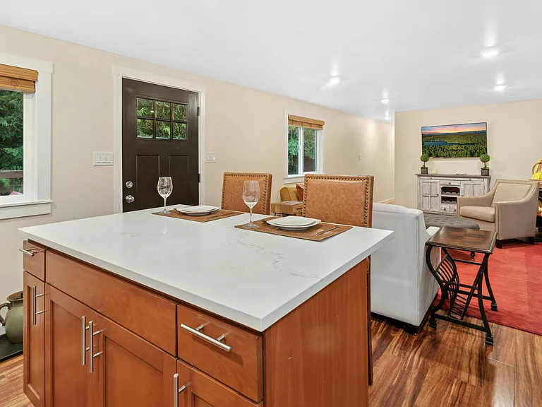 3012 E Ames Lake Dr NE — Photo 9