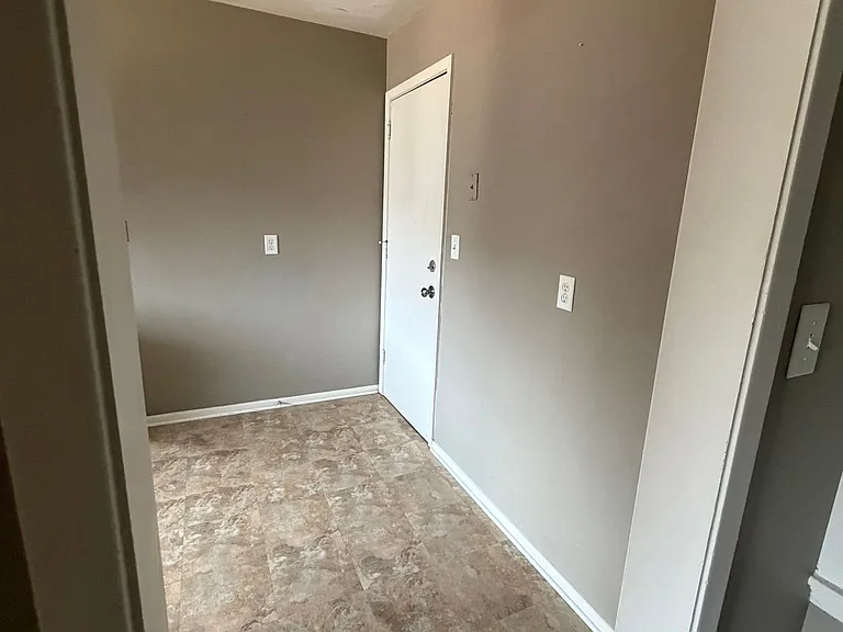 349 15th Ave NE #2 — Photo 16