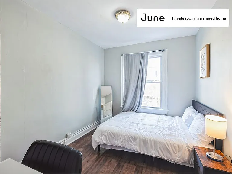 1432 Perry Pl NW #B — Photo 1