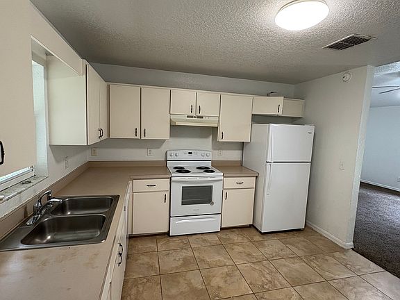 5th image of 53 Hemlock Radial Loop