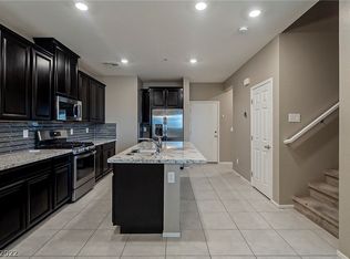 6413 Classic Ridge St, North Las Vegas, NV 89086