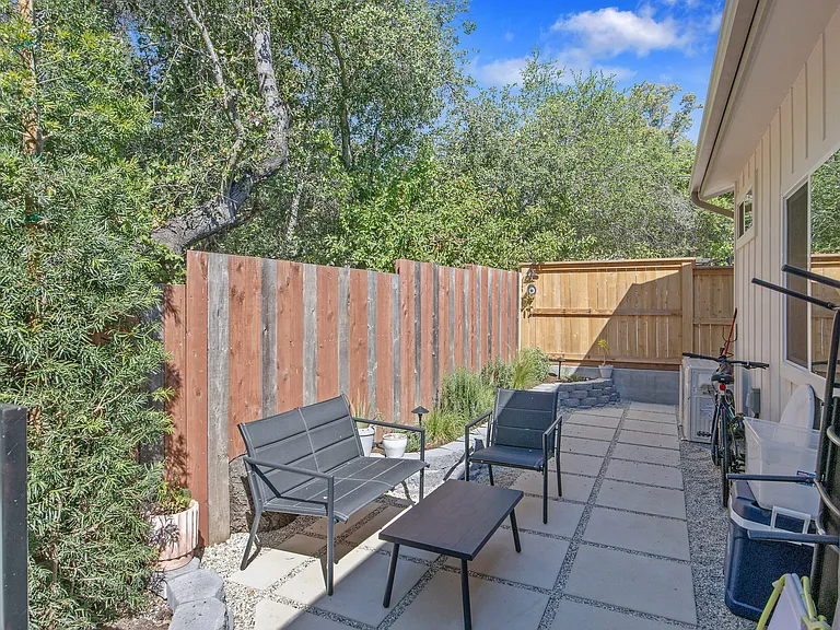 313 Raymond St #B — Photo 24
