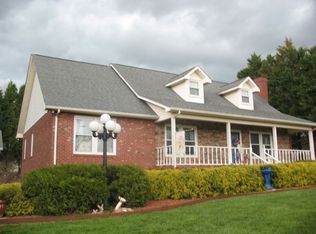 1061 Sharp Springs Rd, Winchester, TN 37398