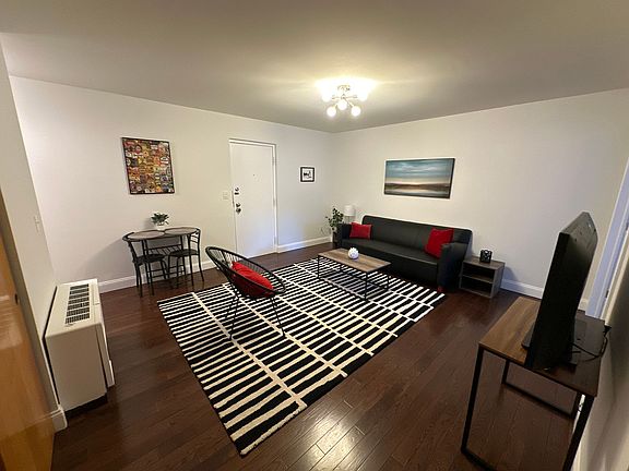 3rd image of 34 Chittenden Ave APT 16