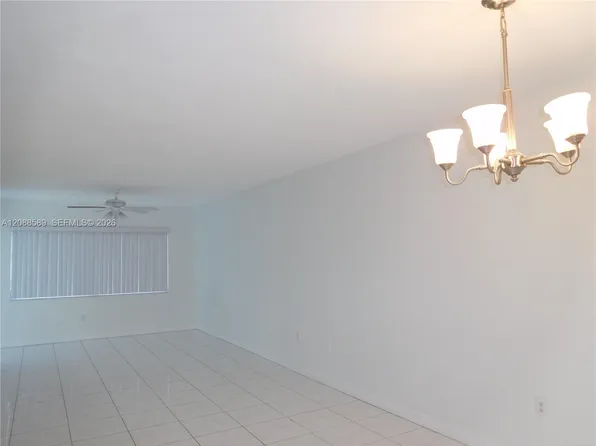2820 NE 201st Ter, Aventura, FL