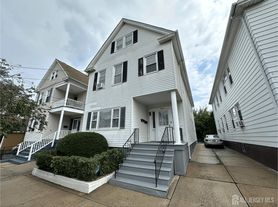 11 Oxford St, New Brunswick, NJ