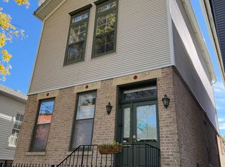 415 W Eugenie St, Chicago, IL 60614