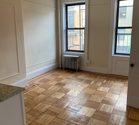 3rd image of 325 Broome St #2F