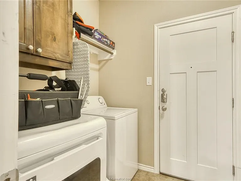 3114 Claremont Dr — Photo 22