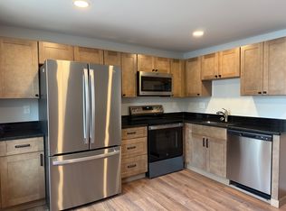 485 Pine St #2, Amherst, MA 01002