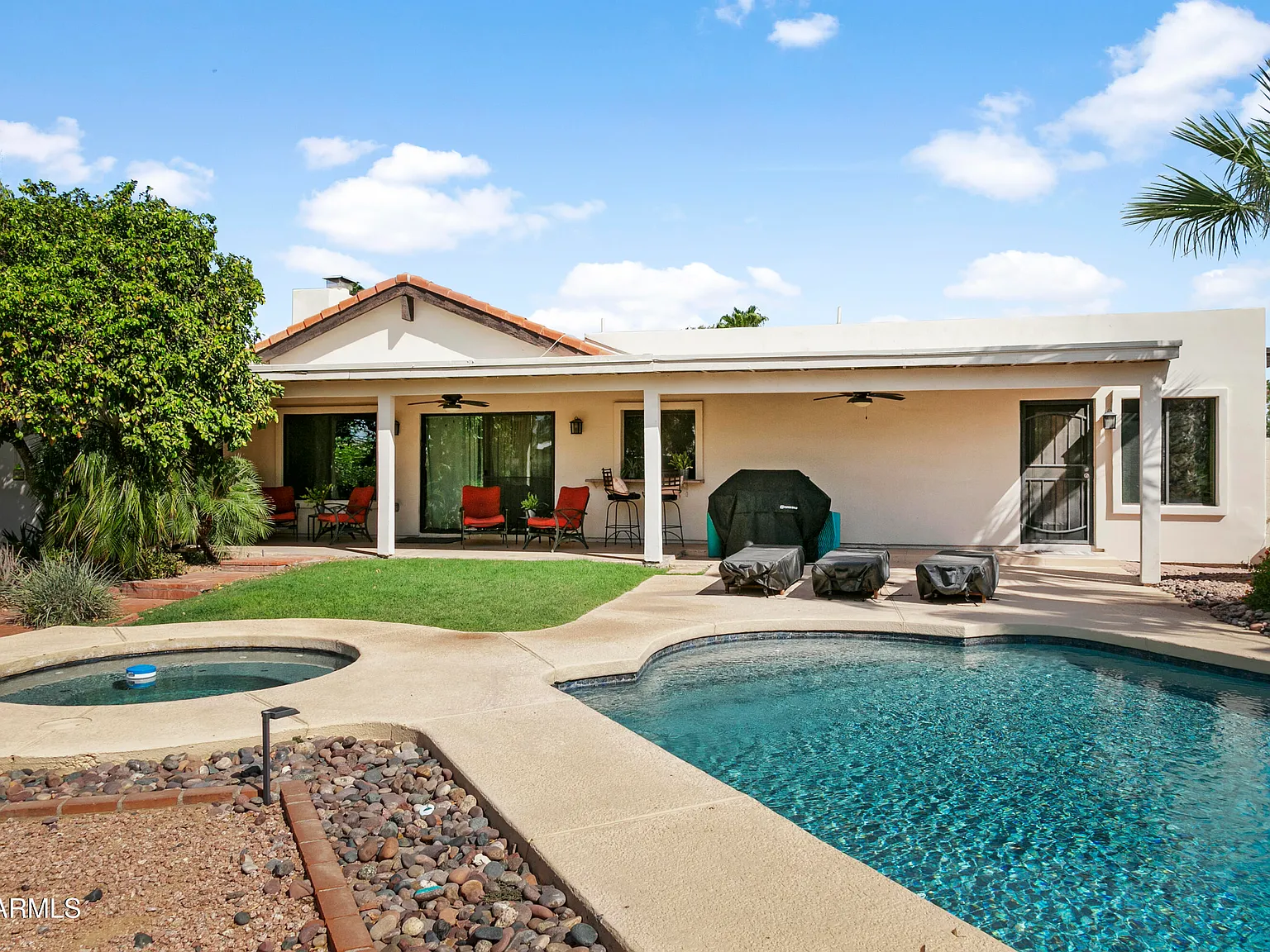 4 bed, 2.5 bath, 2519 sqft, $5,000 — Photo 4