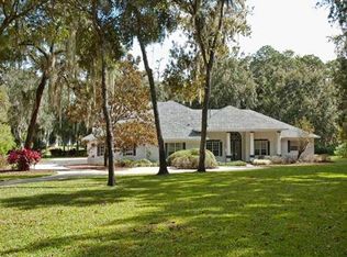 15705 Acorn Cir, Tavares, FL 32778