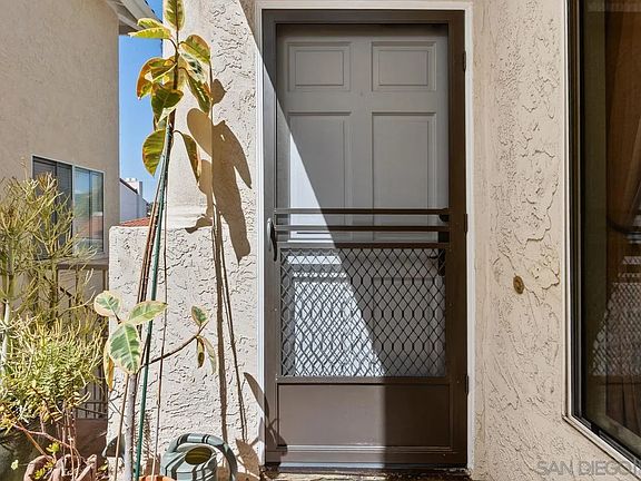 5th image of 2520 Navarra Dr Unit C