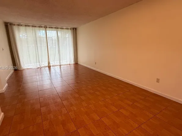 110 Fontainebleau Blvd APT 101, Miami, FL 33172