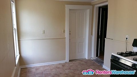 5th image of 326 N 4th St APT 6