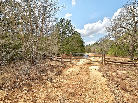 5th image of 109 Crepe Myrtle Rd