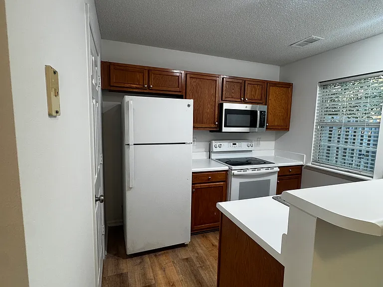15536 Asterwind Ct — Photo 1