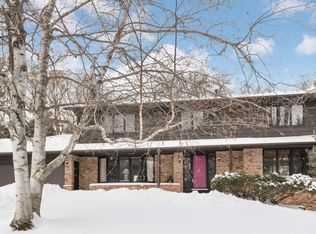 1327 Sylvandale Rd, Mendota Heights, MN 55118