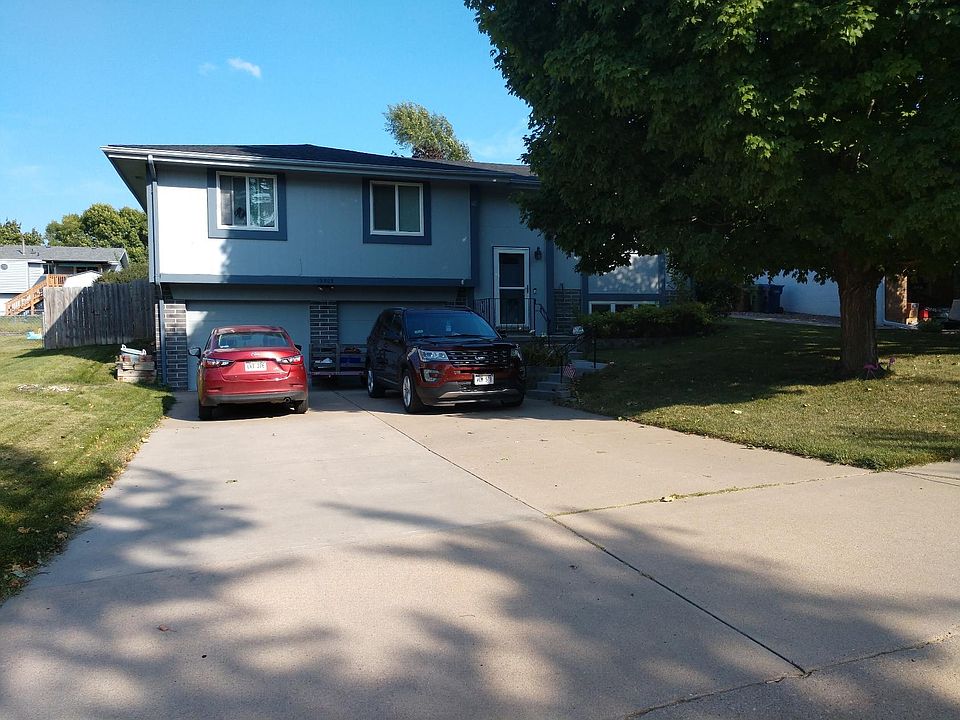 Front- 2 car garage with plenty of off street parking