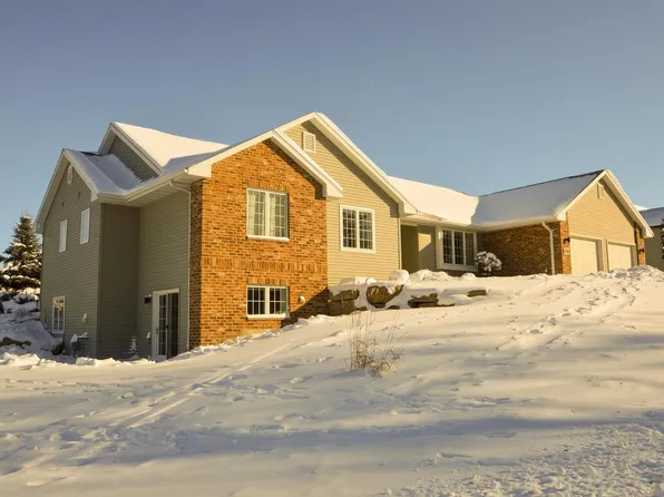 1235 Reddy Drive, Platteville, WI 53818