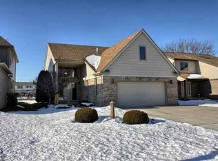 38855 E Archer Dr, Harrison Township, MI