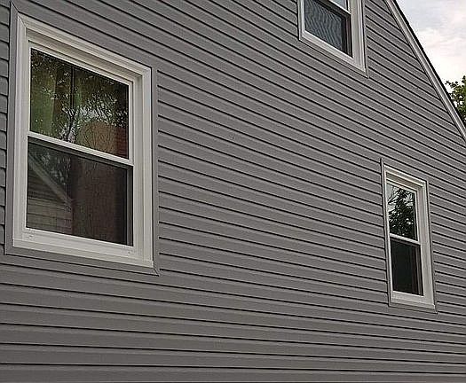4th image of 1845 E 78th St