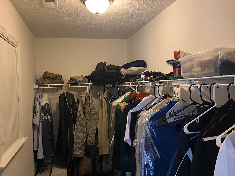 Dunn Master bedroom walk in closet_09132019
