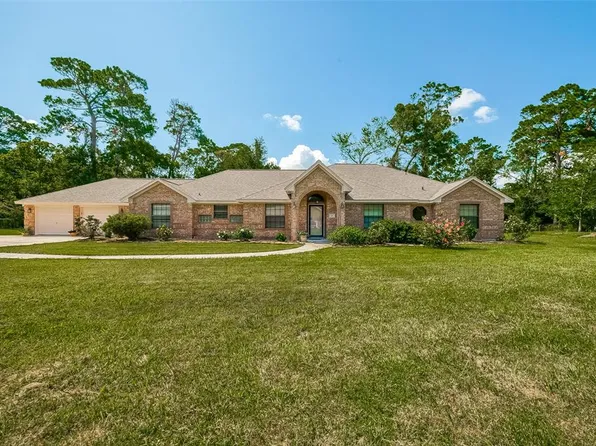 16 Autumn Oaks Drive, Baytown, TX 77521