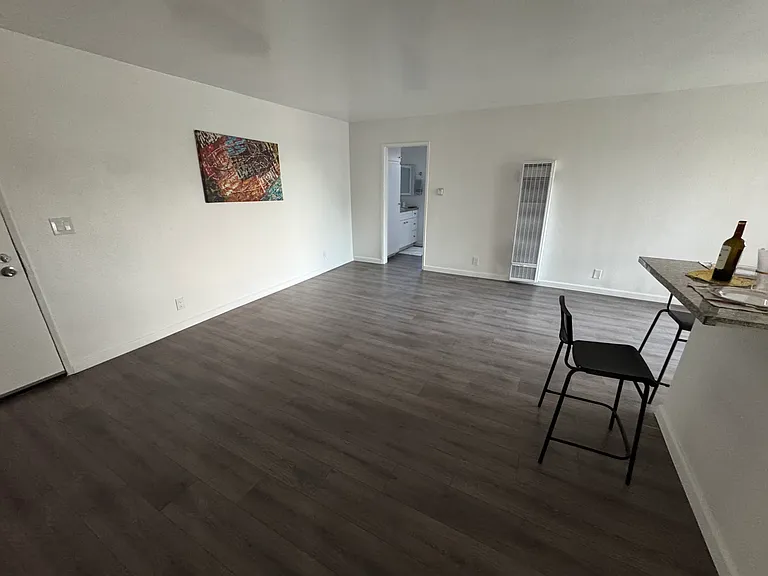 14839 Sherman Way #101 — Photo 2