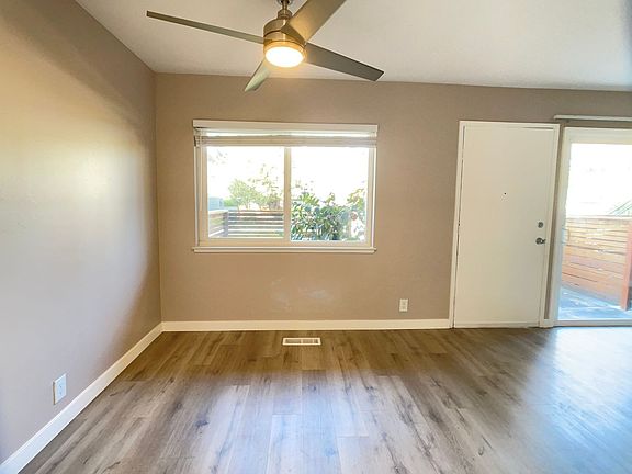 5th image of 1536 Oxford St #16
