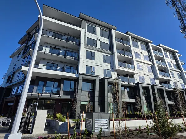 15739 Fraser Hwy, Surrey, BC