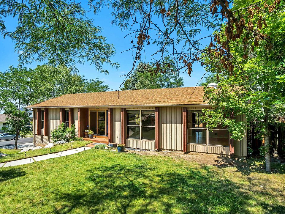1st image of 3625 E Capstone Ave