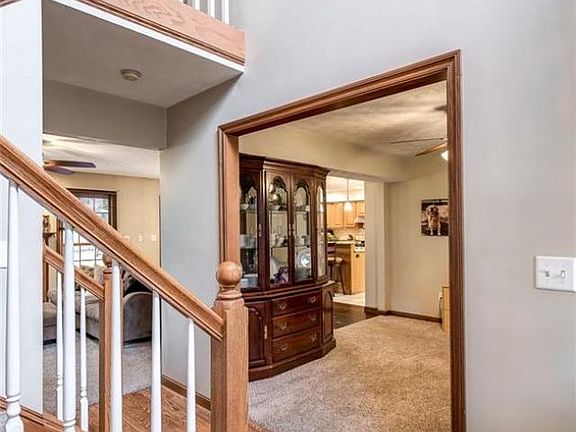 2nd image of 6325 Curlwood Ct